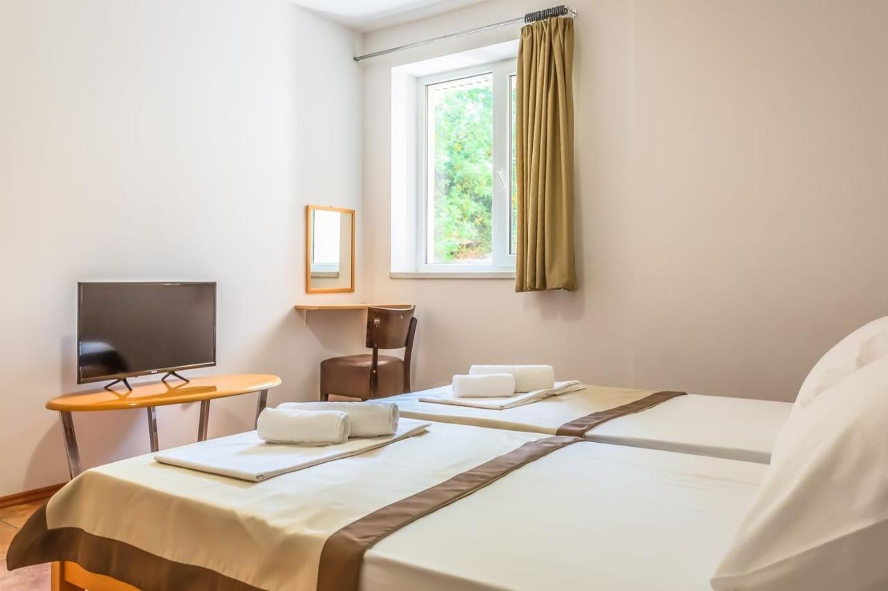 Motel Ljetni Raj Baška Voda Buitenkant foto