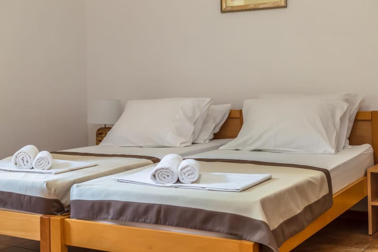 Motel Ljetni Raj Baška Voda Buitenkant foto
